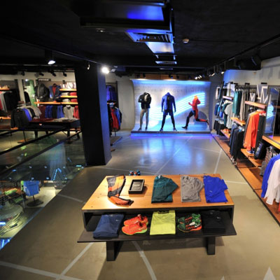 Ý tưởng thiết kế shop thời trang thể thao Nike ấn tượng